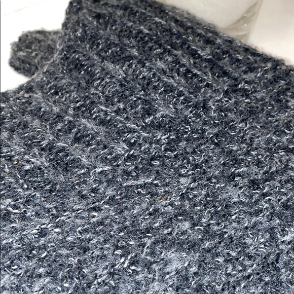 Sweater from Hollister - Picture 3 of 5